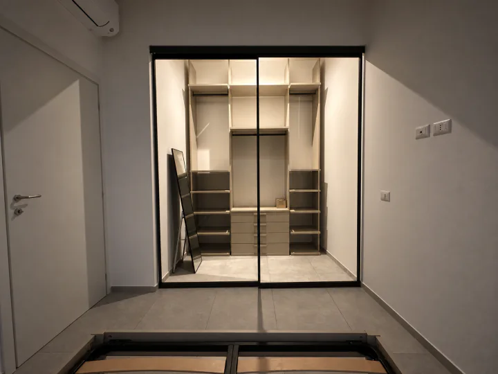 Cabina armadio illuminata di INT.04
